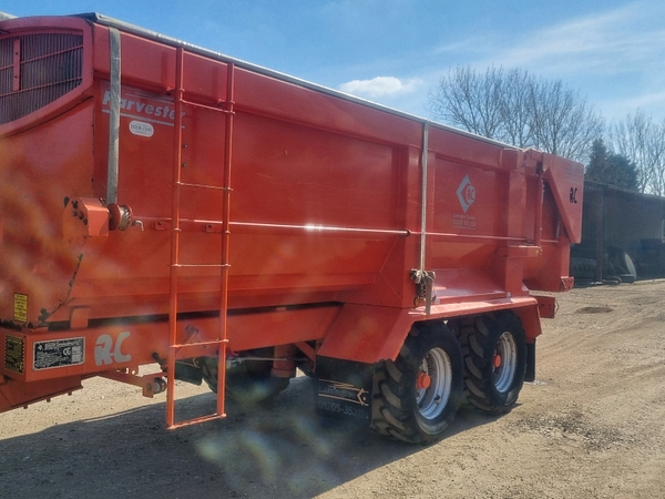 Chris Atkin & Son Ltd - Larrington Harvester 16